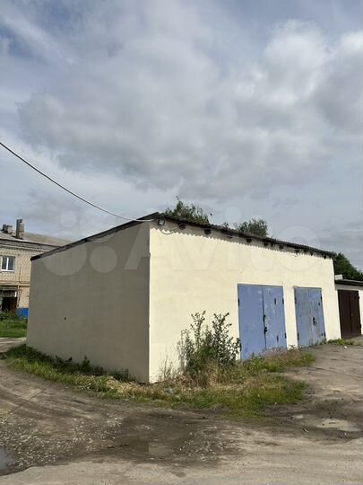 Гараж, > 30 м²