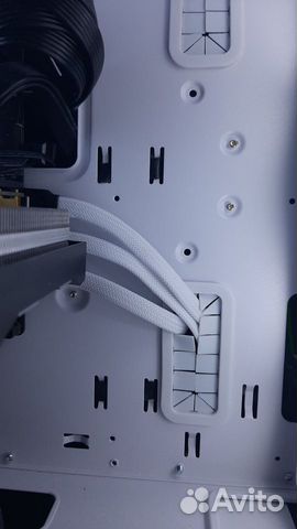 SATA 3 кабель белый 0.5м объявление продам