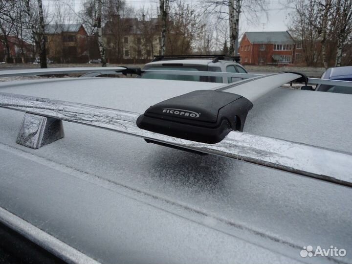 Багажник Ficopro R43-S на рейлинги серебро