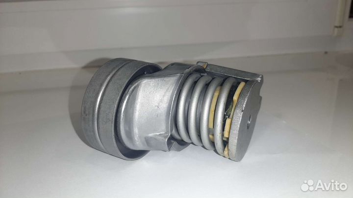 Натяжитель поликлин. ремня volkswagen polo sedan