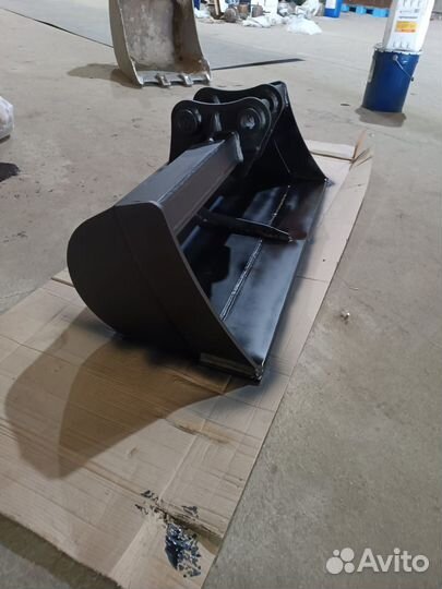 Универсальный на экскаватор хитачи и Jcb