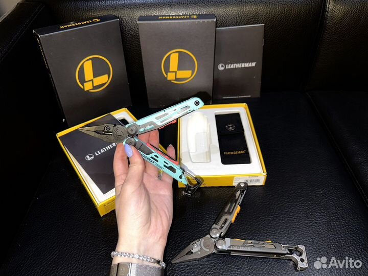 Мультитул Leatherman Signal Stainless/Aqua
