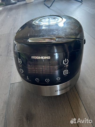 Мультиварка Redmond RMC-M90
