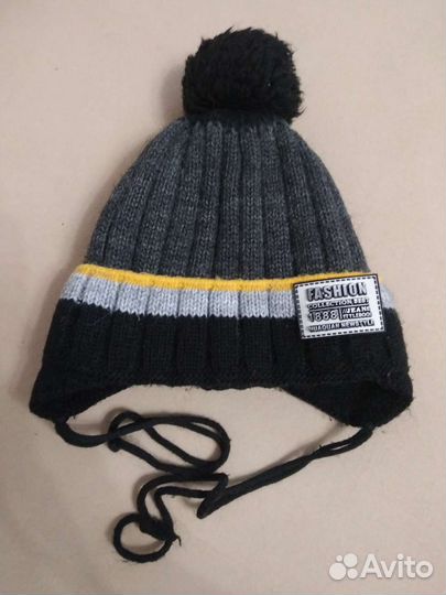 Продам зимнюю детскую шапку