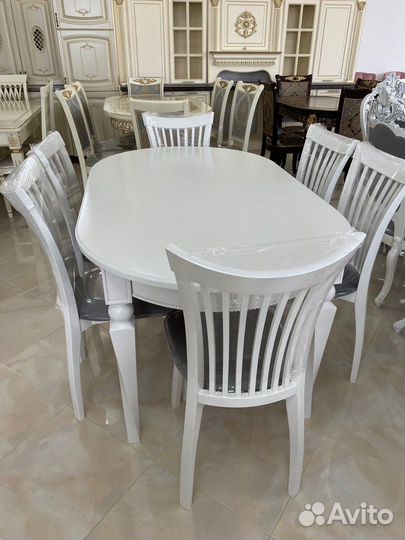 Стол и Стулья