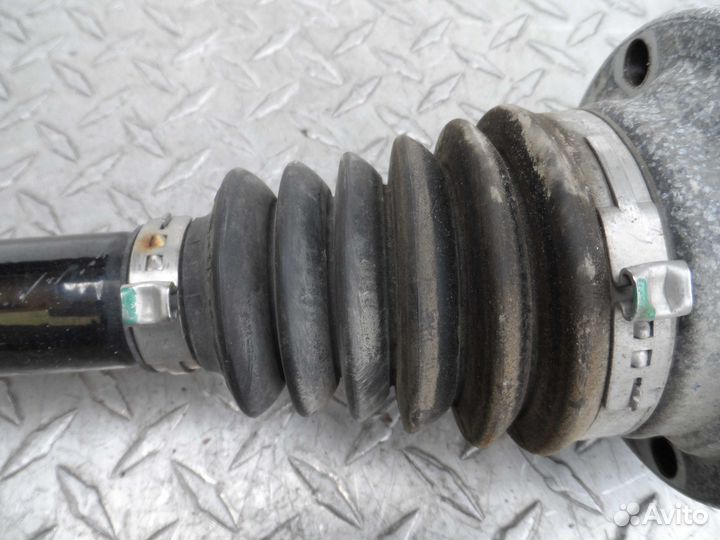 Полуось задняя левая Audi A6 C7 8R0501203C