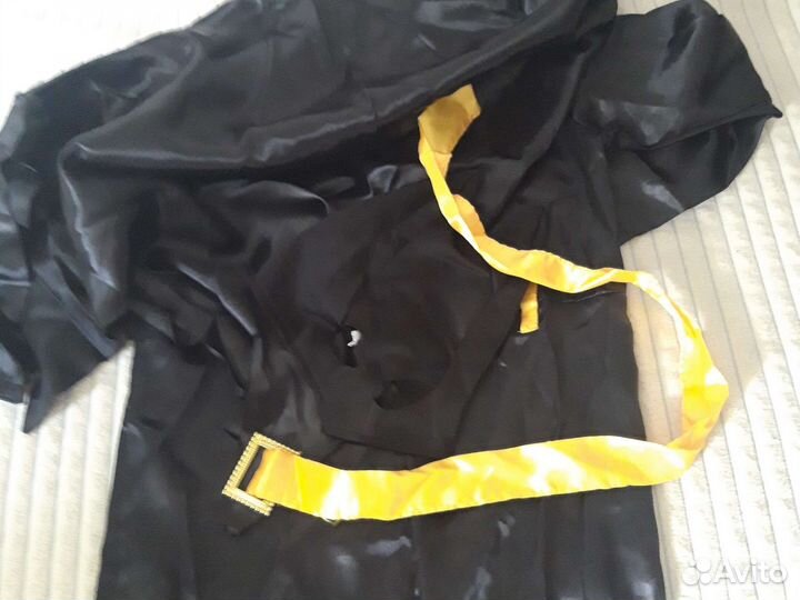 Продам костюм новогодний Бэтмен