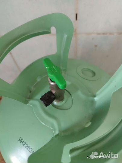 Пустые баллоны из под фреона