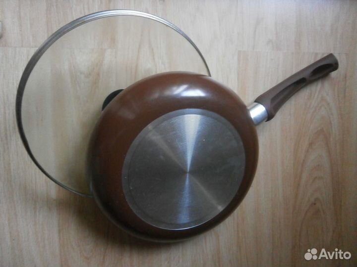 Сковорода со стеклянной крышкой