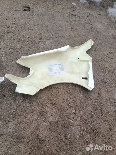 Крыло переднее Мерседес Вито 638