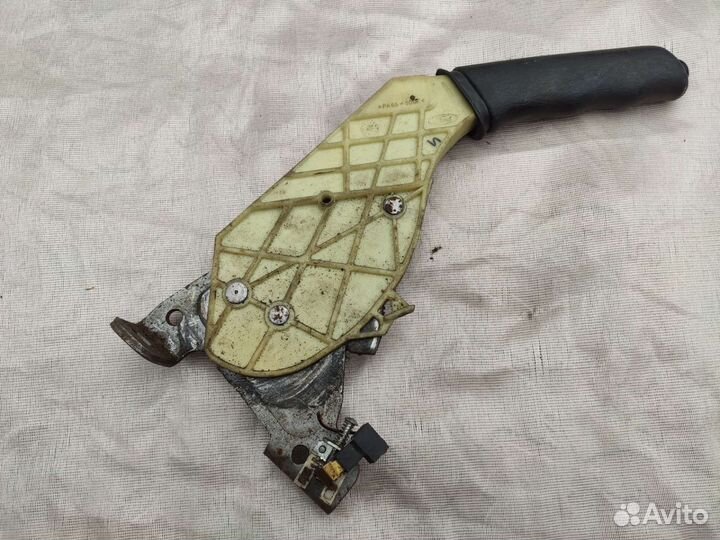 Форд Фокус 1 ручник