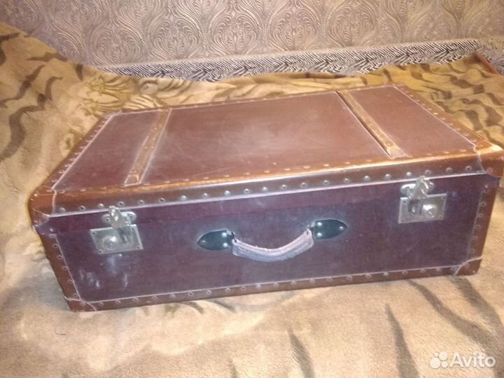 Старинный довоенный чемодан