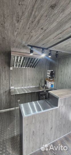 Фудтрак многоцелевой KkQ4