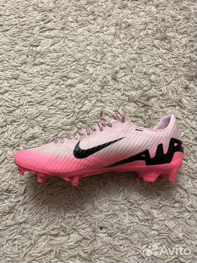 Футбольные бутсы