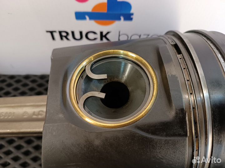 A4570300120 Поршень с шатуном