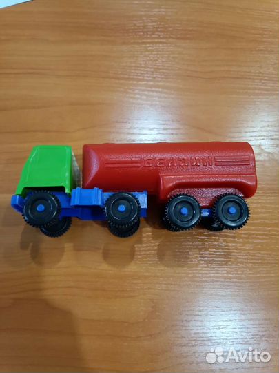Игрушка грузовик бензин
