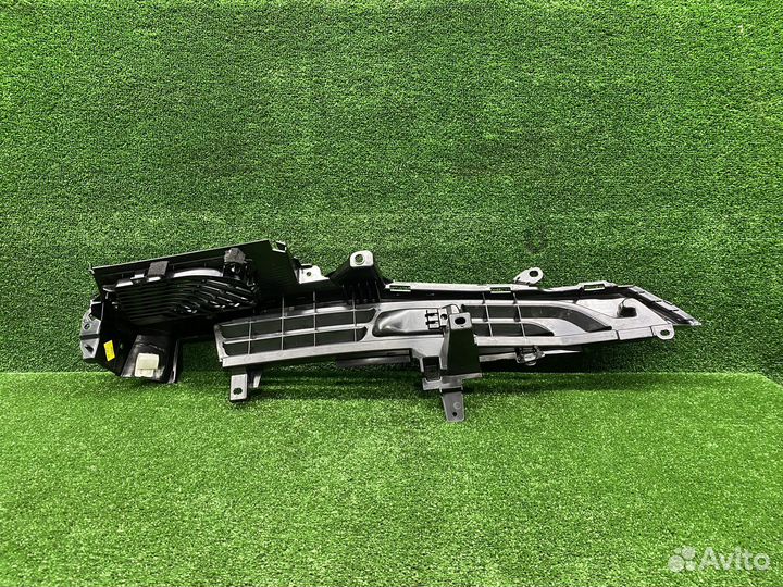 Облицовка пояса кузова левая BMW X5 G05