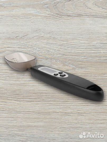 Электронная мерная ложка-весы