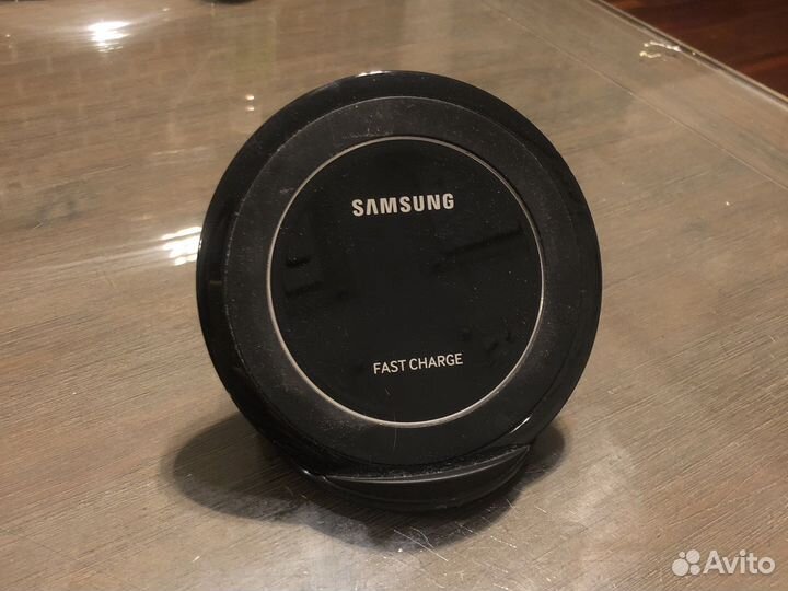 Беспроводное зарядное устройство Sumsung ep-ng930