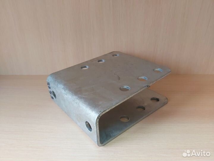 Кронштейн замкового устройства прицепа #50мм регу