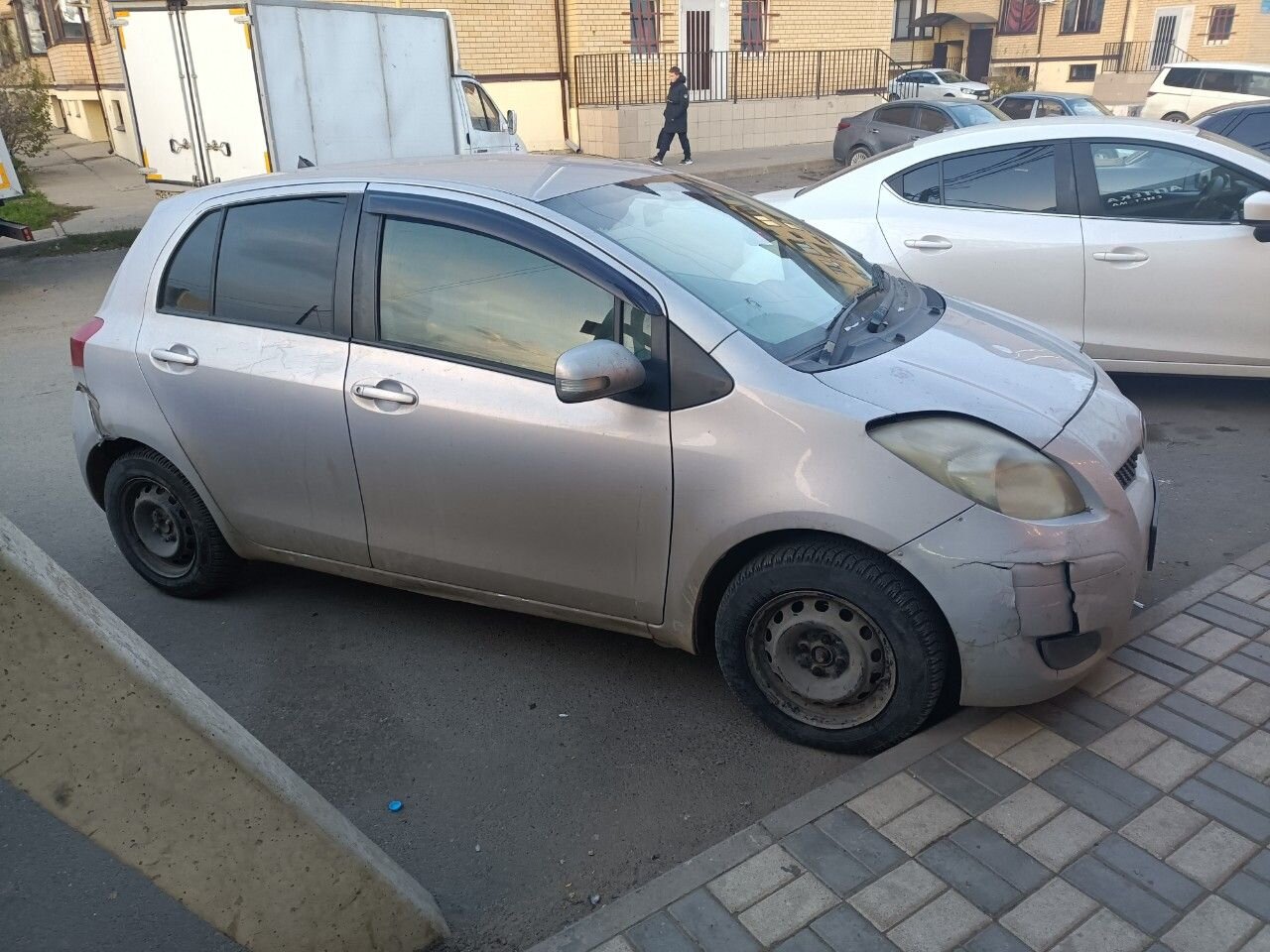 Toyota Vitz: фото владельца