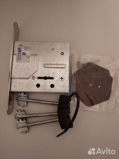 Замок дверной