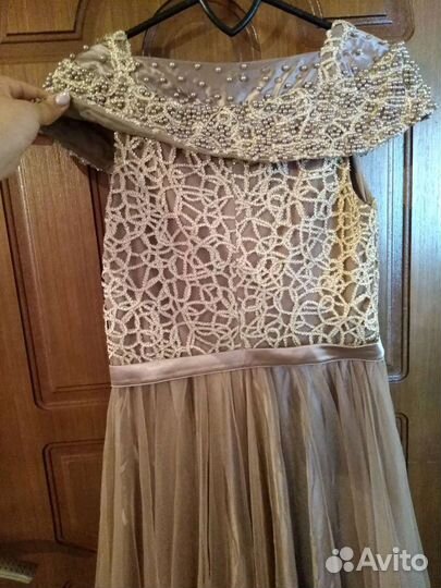 Вечернее платье