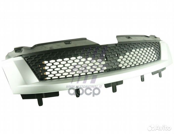 Решетка радиатора iveco daily 2006 середина