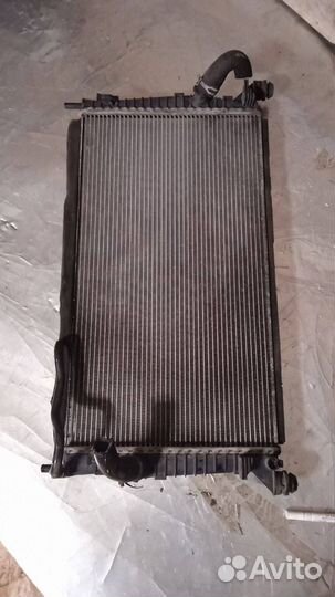 Радиатор основной Ford Focus 2 2005 3M5N8005RK