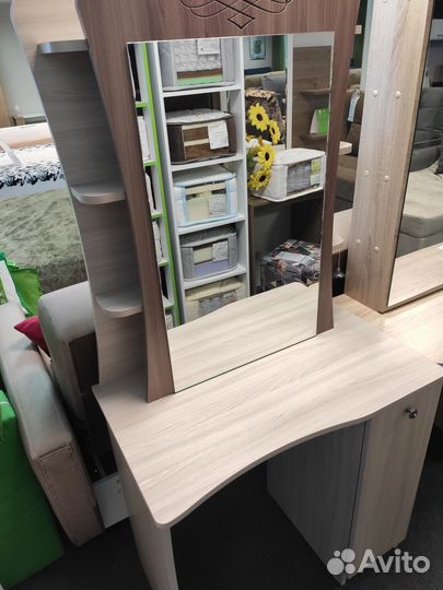 Туалетный столик