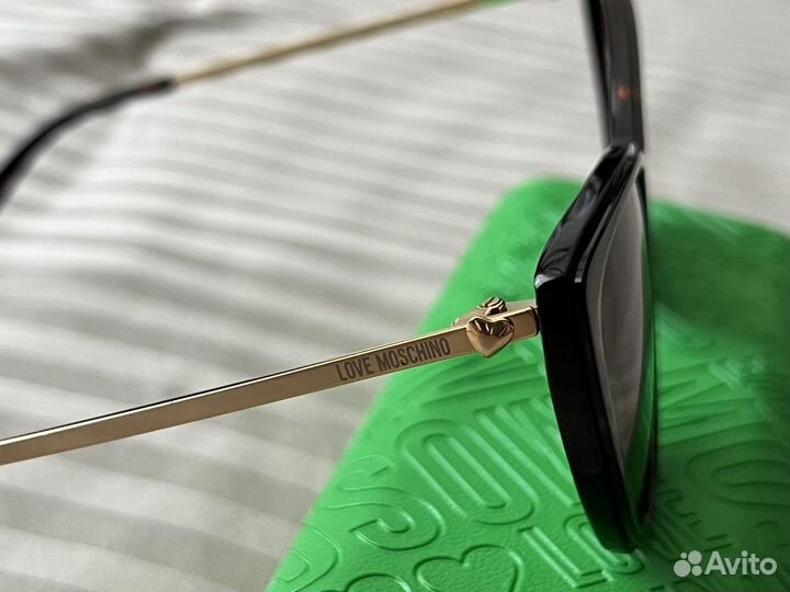 Солнечные очки Love Moschino женские, оригинал