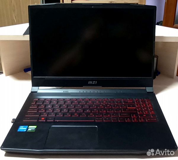 Игровой ноутбук msi 17 3