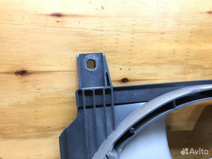 Диффузор радиатора Nissan Sunny FNB14 GA15DE 1995