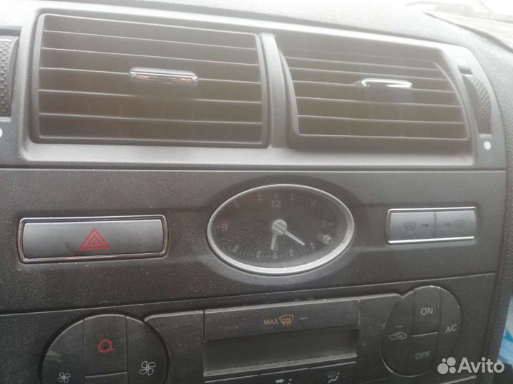 Часы на Ford Mondeo 3