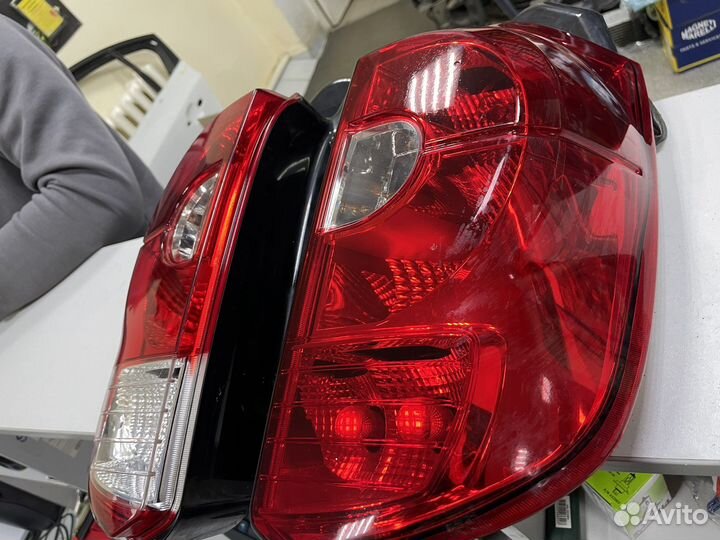 Mitsubishi colt 6 фонарь задний правый