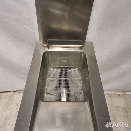 Фритюрница electrolux