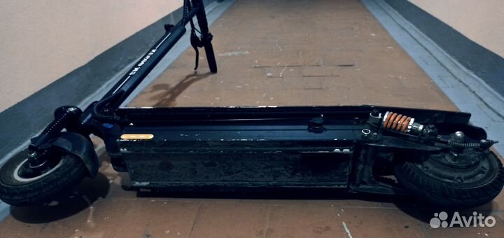 Продам электросамокат kugo M2 (сост. - свежий)