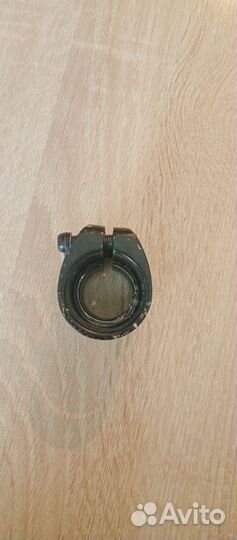 Зажим для трюкового самоката