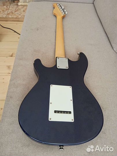 Электро гитара, комплектом с комбик ом и чехлом