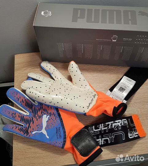 Новые вратарские перчатки Puma размеры 8 и 9