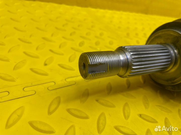 Б/У Вал приводной (Полуось) - В хорошем