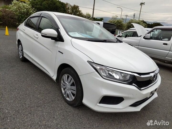 В разборе honda grace 2019