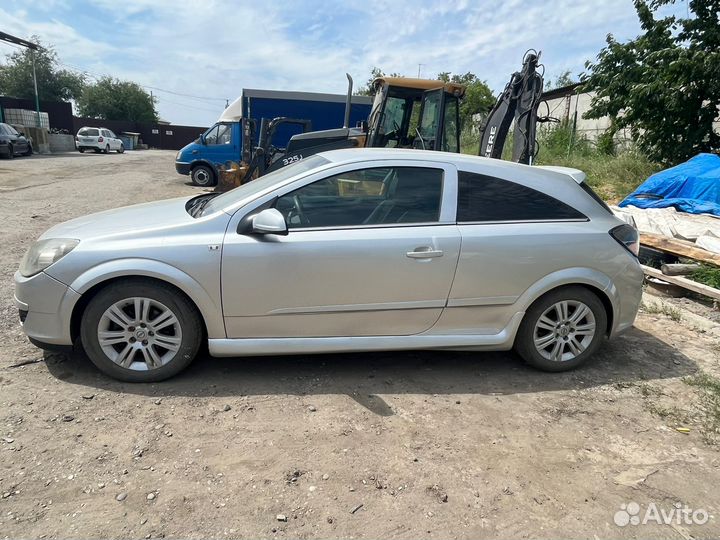 Запчасти на Opel Astra H 2008г