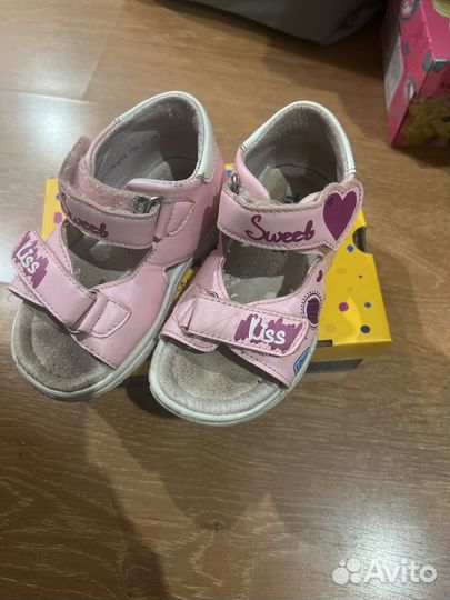 Сандалии для девочки 24 размер