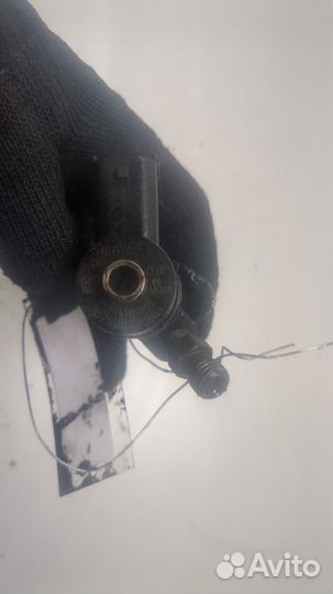 Форсунка топливная Volvo XC90, 2005