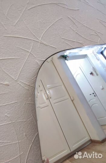 Зеркало с фигурным фацетом