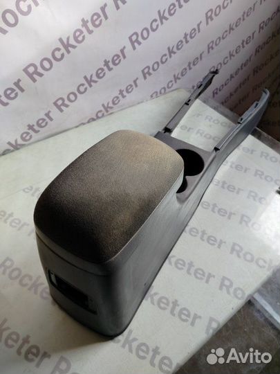 Подлокотник Hyundai Elantra XD 2003