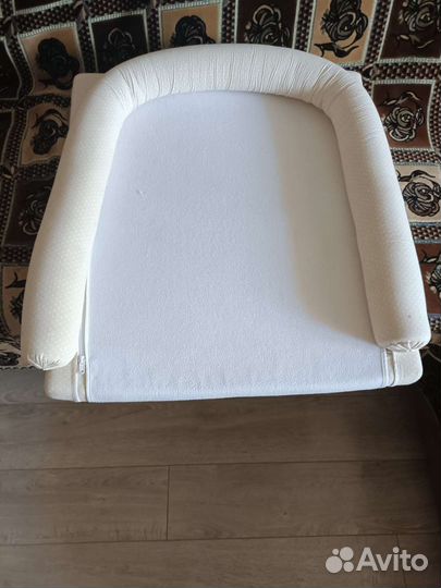 Пеленальный столик