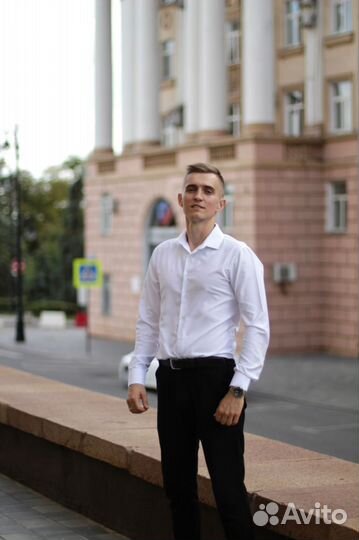 Менеджер по продажам автомобилей