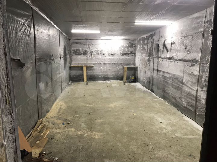 Гараж, > 30 м²